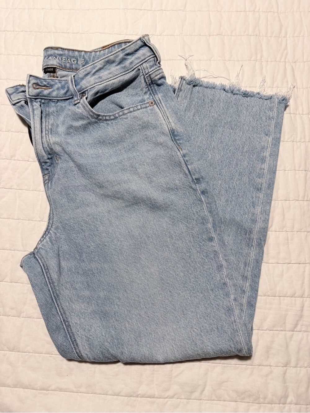 American Eagle Outfitters Pale Blue High-Rise Straight Crop Jeans